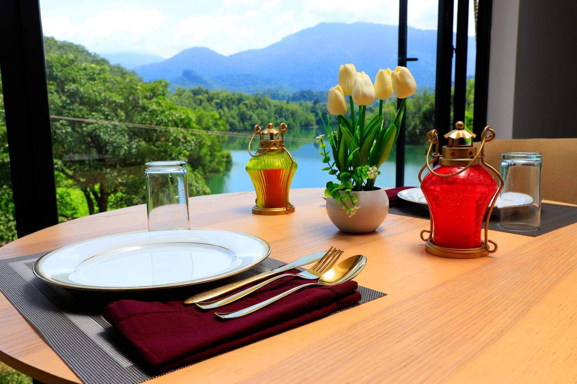Serene Aqua Hills Kozhikode 호텔 Mennanyam 외부 사진