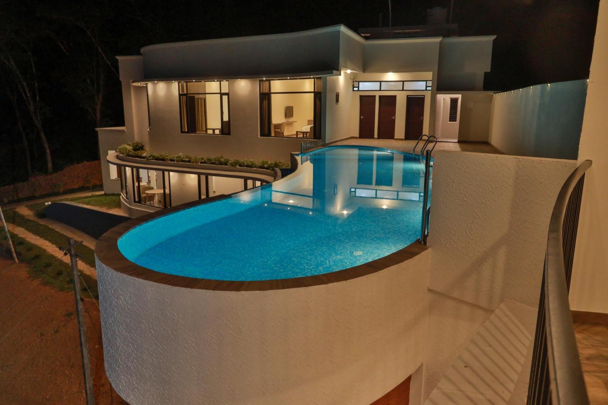 Serene Aqua Hills Kozhikode 호텔 Mennanyam 외부 사진