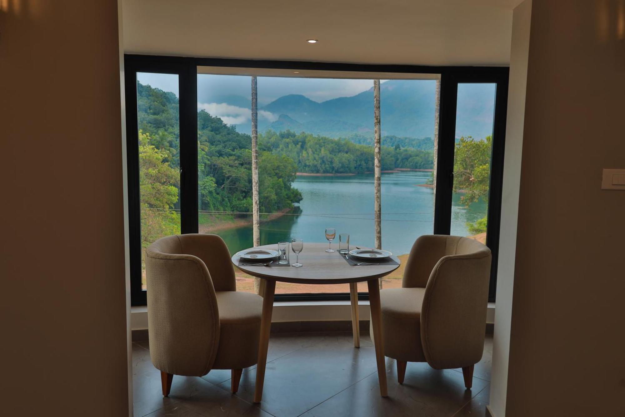 Serene Aqua Hills Kozhikode 호텔 Mennanyam 외부 사진